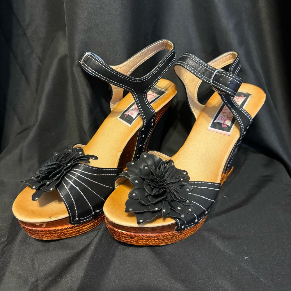Black & Brown Wood Like Easy Pickens Platform Heels